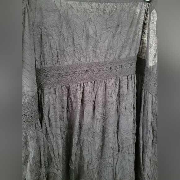 NWT Avenue Black Crinkle Maxi Skirt - Picture 2 of 7